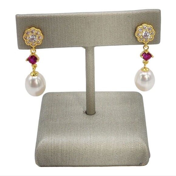 925S Red Gemstones‎ Stud Earrings With Cultured Freshwater Pearl and Zirconia - Picture 1 of 12